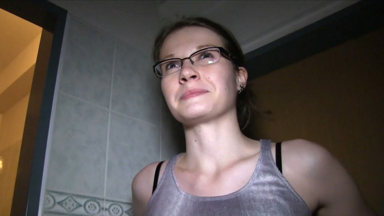 Vicky Love Public Agent