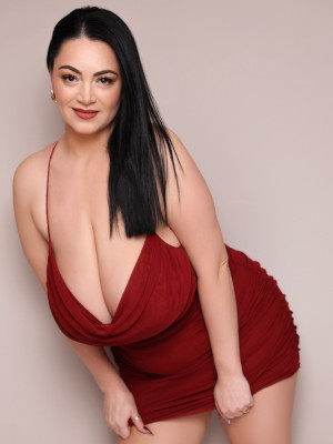 Klara Devine porn star