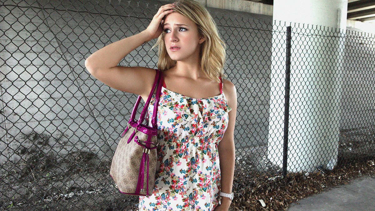 Blonde Gets Nailed on Camera