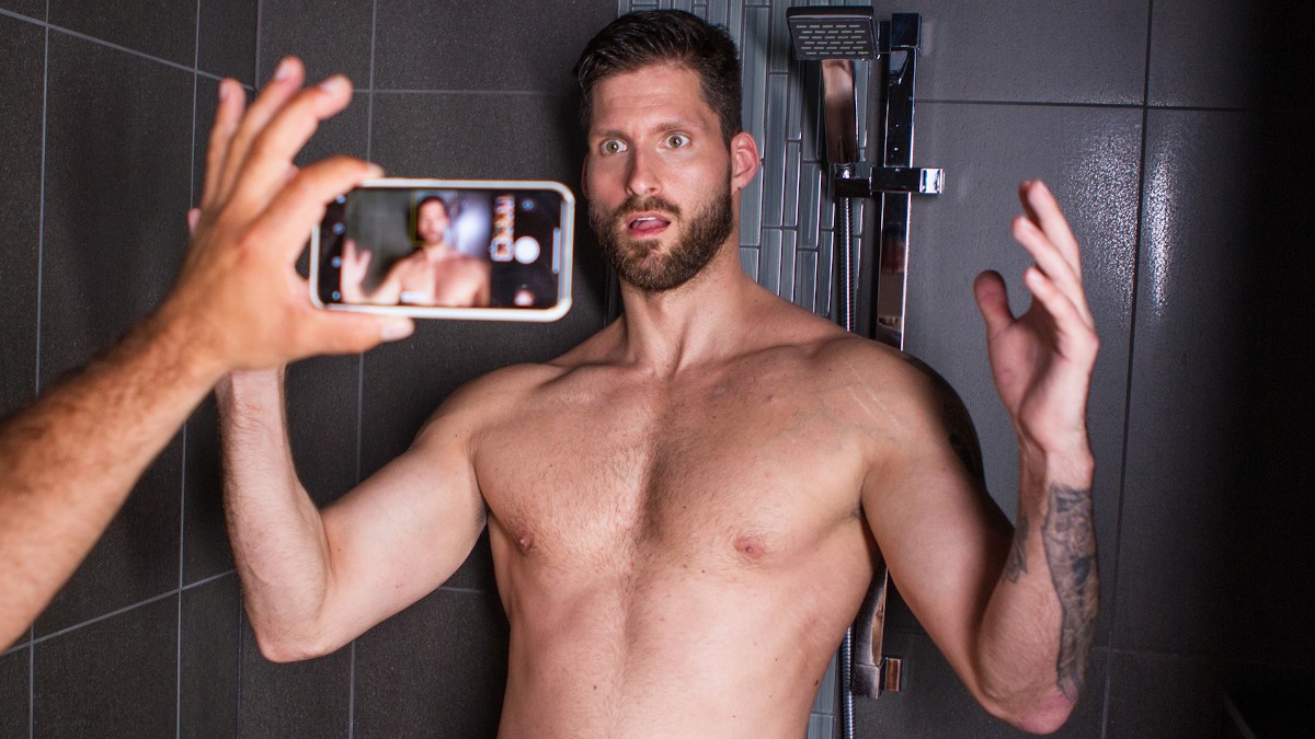 Dudes in Public 29 - Shower Peepers