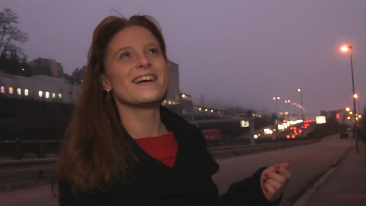 Hot Young Woman Shows Stranger Just How Deep Her Pussy Is