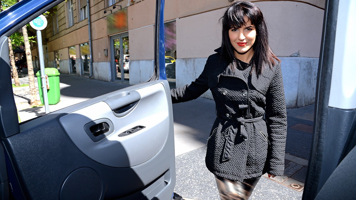 Demanding Teen Fucks in Car