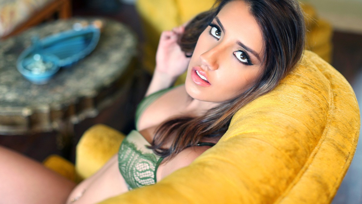 Public Flashing in the Street