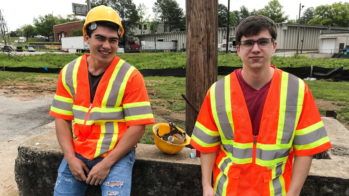 Dudes in Public 24 - Working Stiff