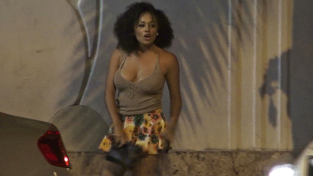 Ebony Amateur Outdoor Hook-Up