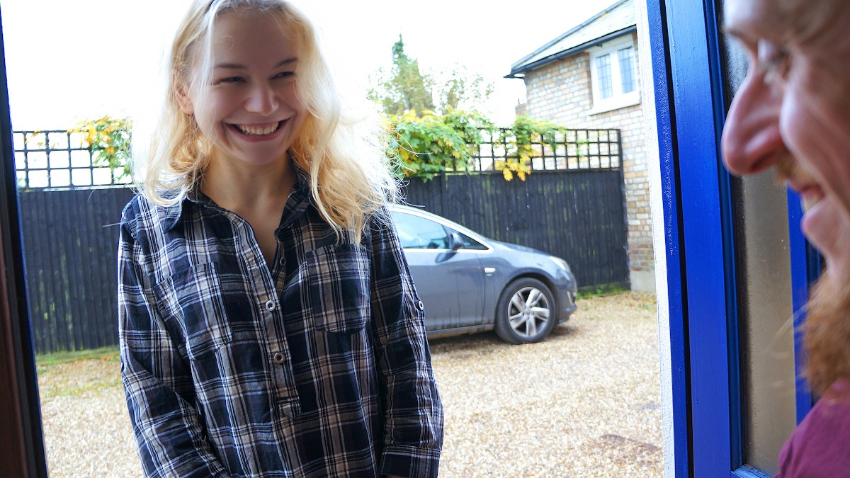 Euro Girls Massage Turns Into Anal