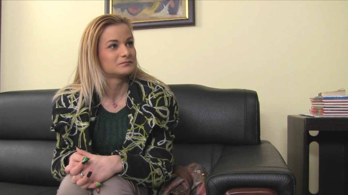 Hot Blonde Gets Agent's Cum Injection on Her Ass