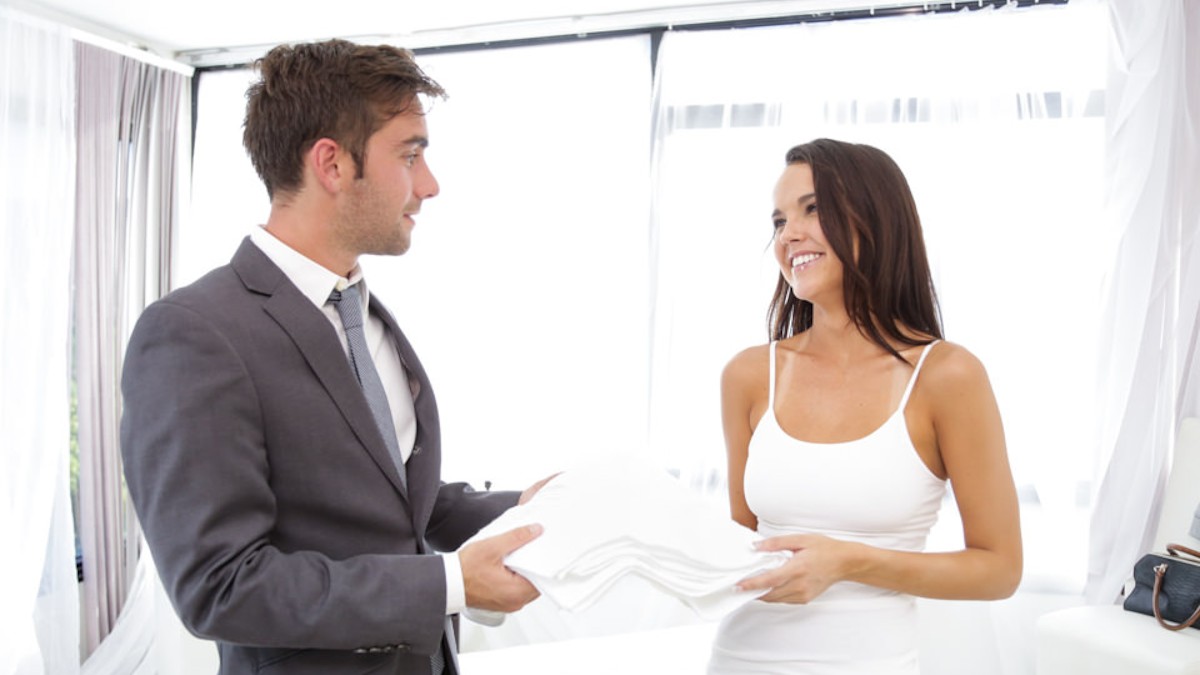 The Masseuse Volume 6 - Scene 3