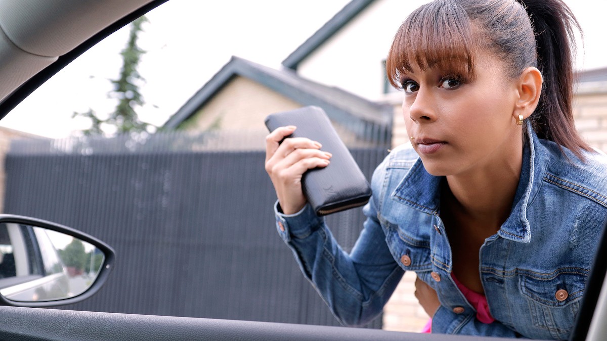 Sex Outside with Ebony Cutie