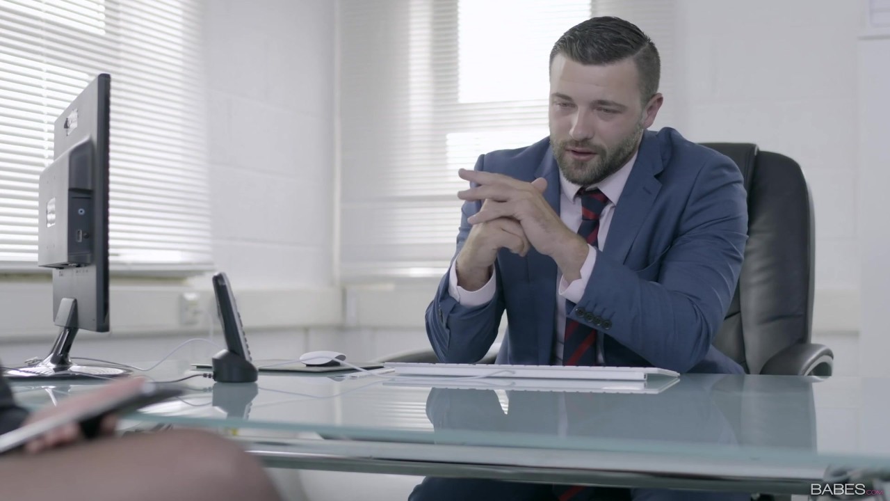 Sienna Day and Max Deeds in Return to Sender episode