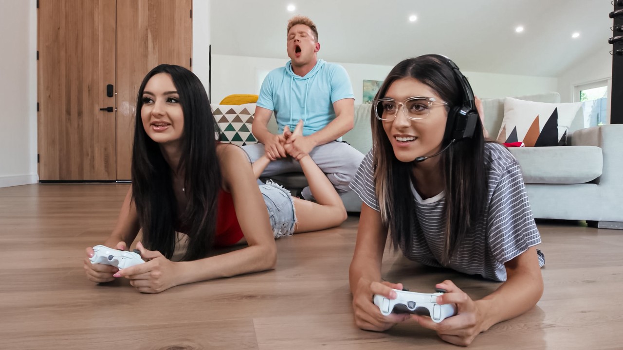 Eliza Ibarra, Van Wylde High Score Foot Fuck