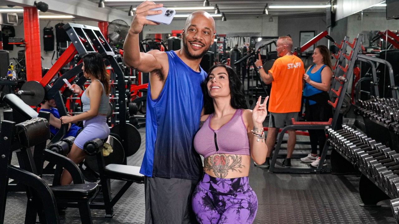 A not so sneaky public gym bang brazzers