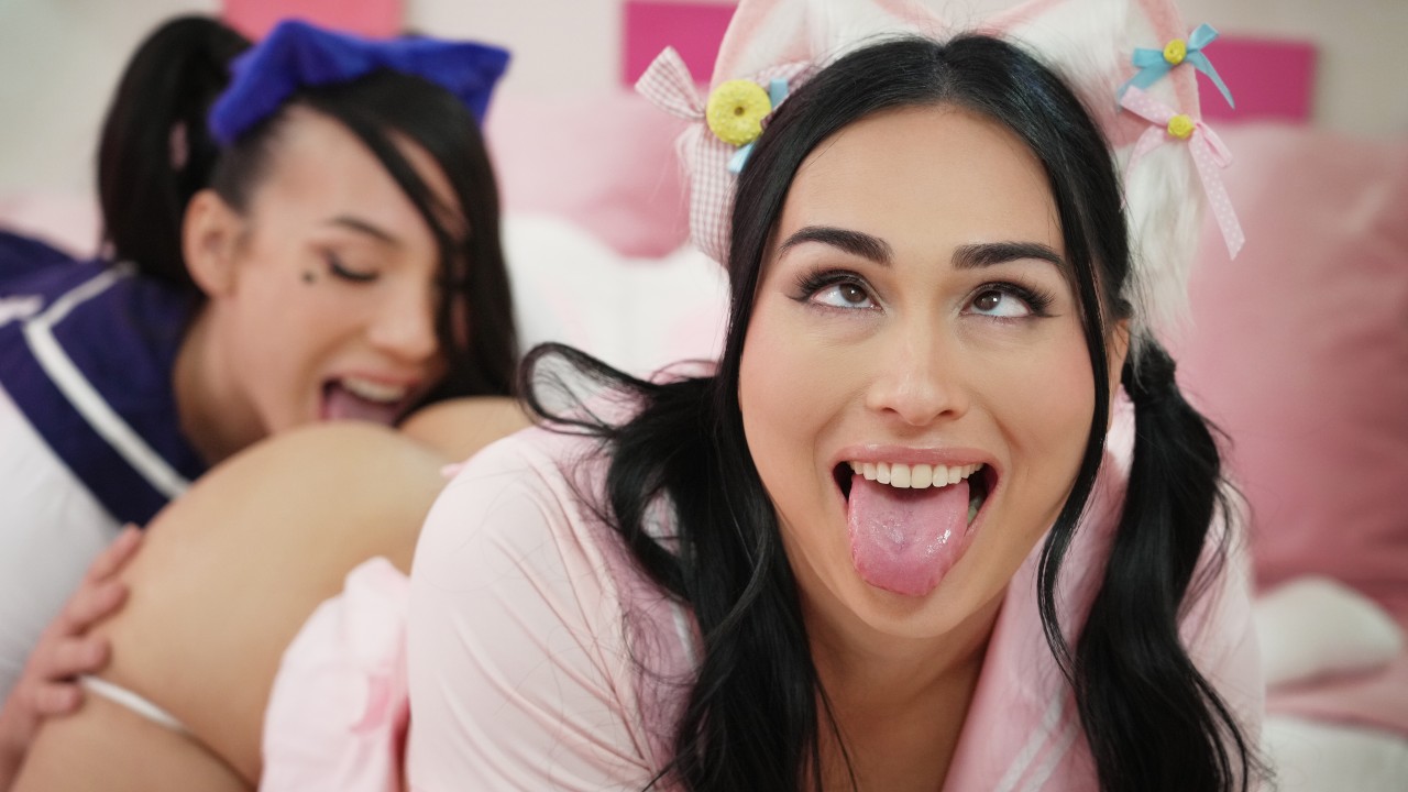 [TransAngels] Kasey Kei, Ember Fiera (Lesbian Kawaii Streamers Go Wild)