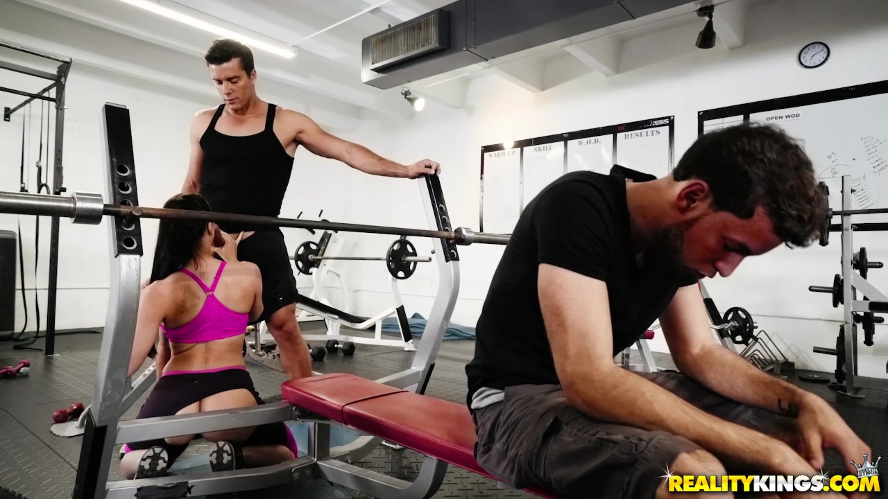 Rachel Starr and Ramon Nomar in Gym And Pussy Juice episode