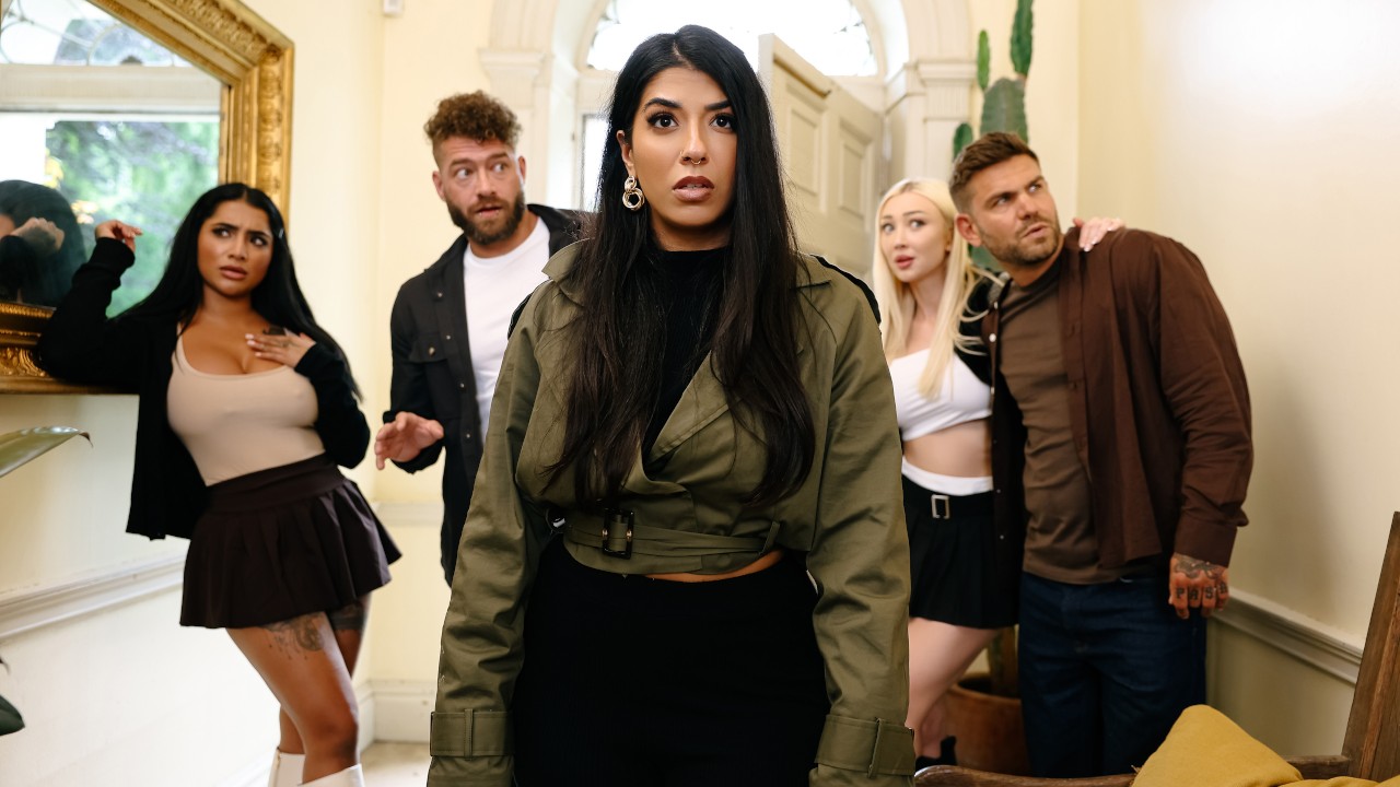 [DigitalPlayground] Yasmina Khan, Frances Bentley (Ghosted – Episode 1)