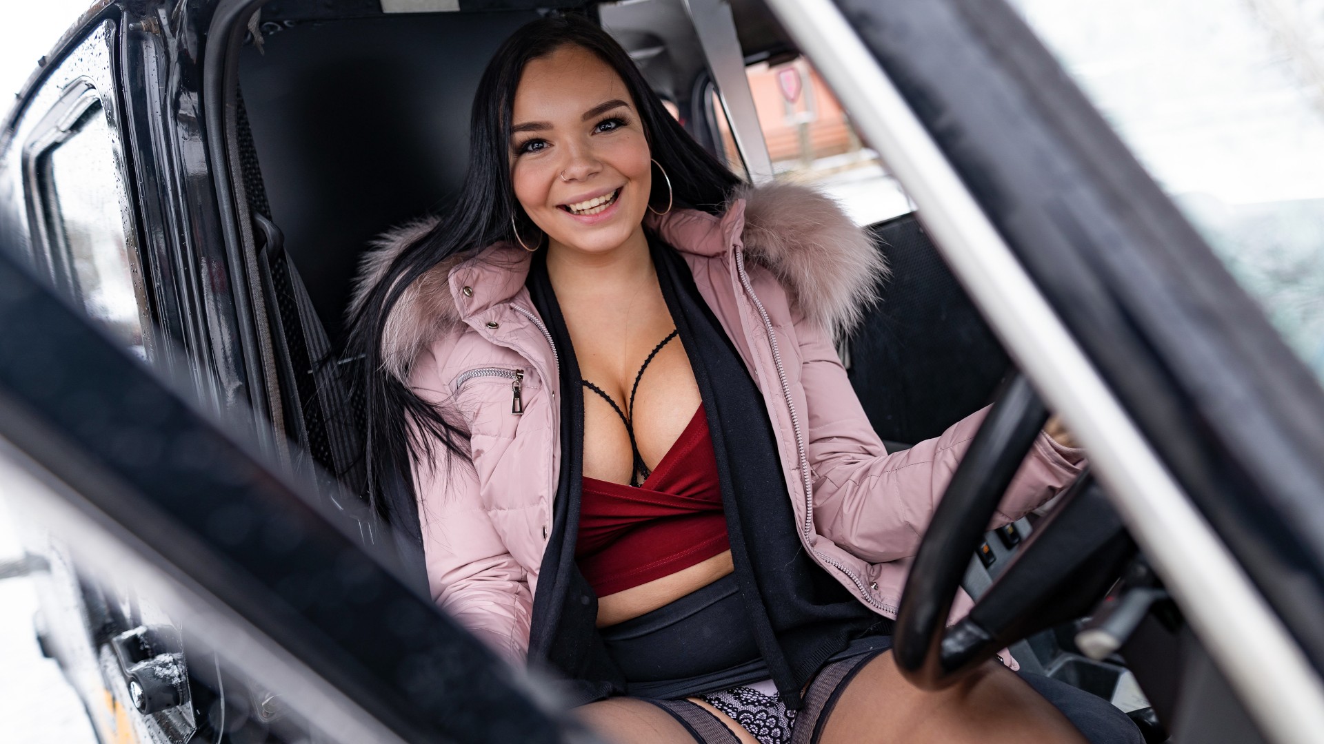 Anal Gaping on the Backseat