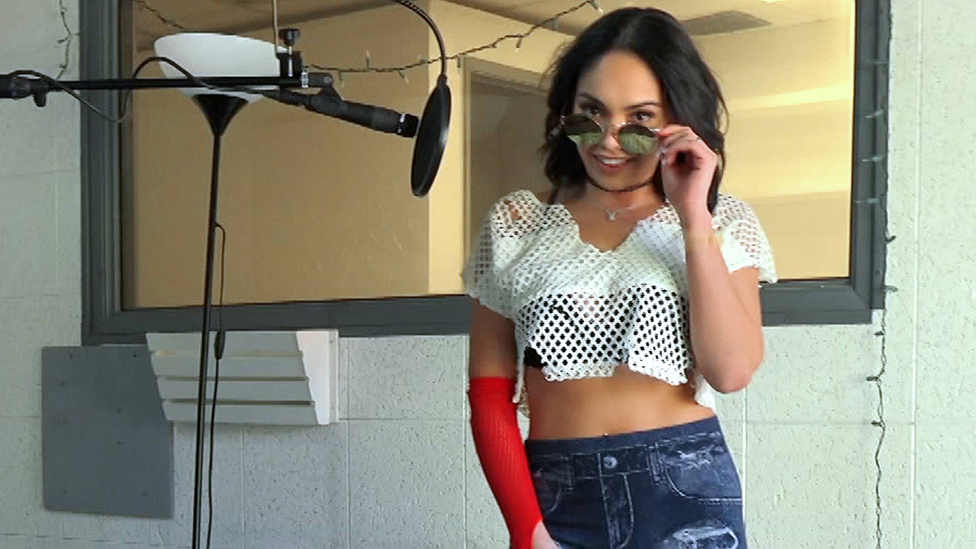 Amateur Singer Banged in Studio