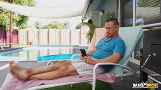 Bella Nova and Peter Fitzwell in Going Real Deep episode