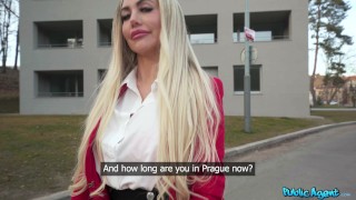 Carla Boom and Martin Gun in I need more money baby! episode