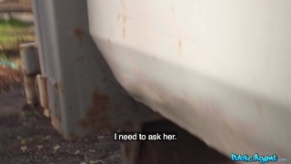 Diana Lawrence and Martin Gun in French Breast is Best episode