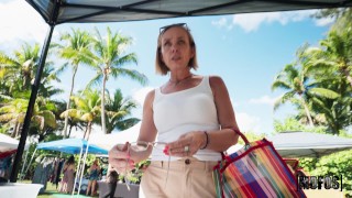 Ivy Ireland and Tony Rubino in Flea Market episode