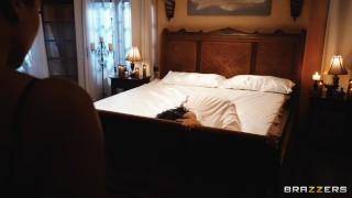 Luna Star and Jasmine Sherni and Scott Nails in The Brazzorcist episode