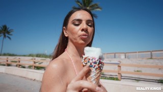 Raissa Bellini and Teddy Tarantino in Public Pickup episode