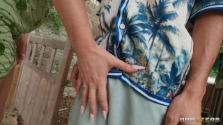 Klara Divine porn scene photoshoot