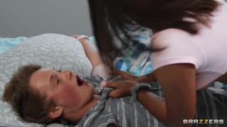 Michelle Anderson and Jimmy Michaels in Pillow Humpers episode