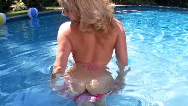 Pink Pussy by the Pool Porn Photo with Ainsley Addison naked